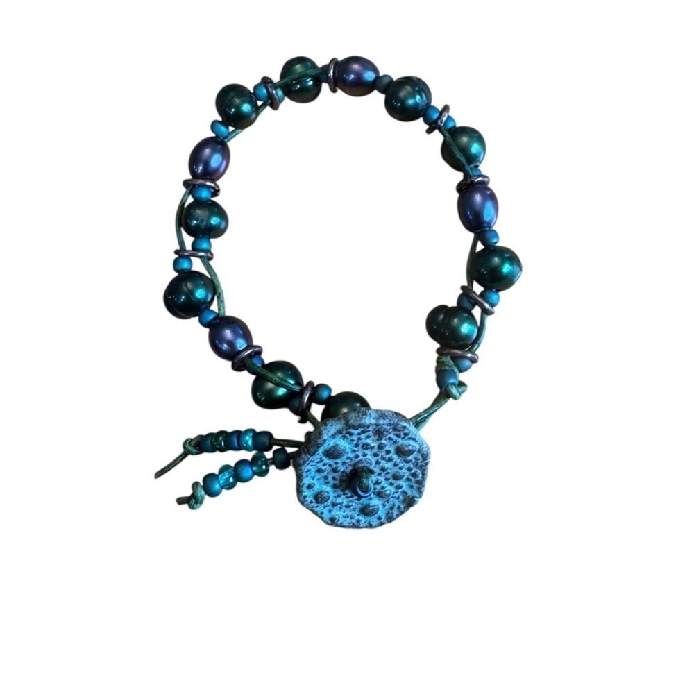Fresh Water Pearl Beaded Bracelet with ceramic closure